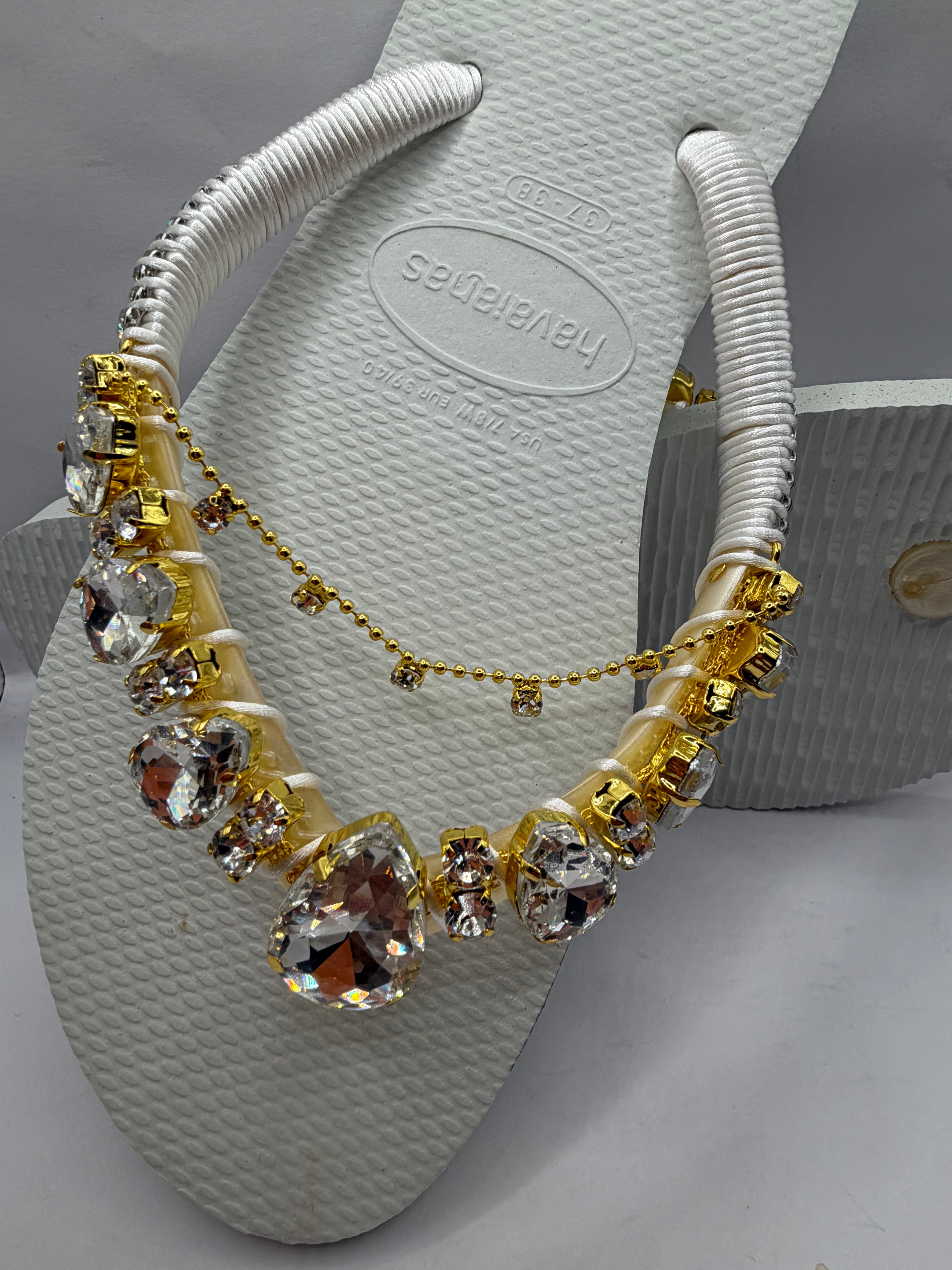 Diamond Flip Flop Custon Slim with Crystal gold Details white