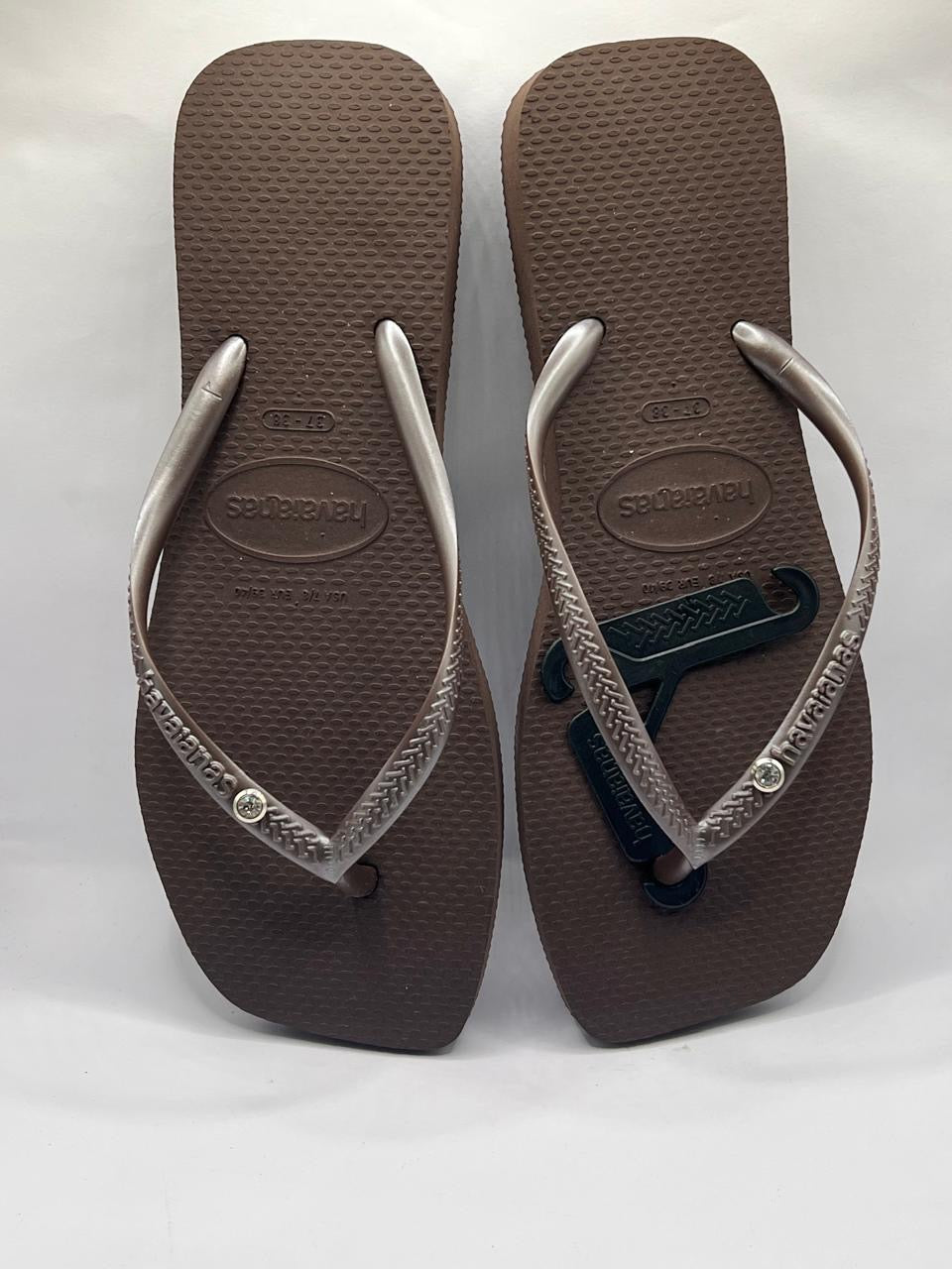 Diamond Flip Flop Square with  Detalis Cafe